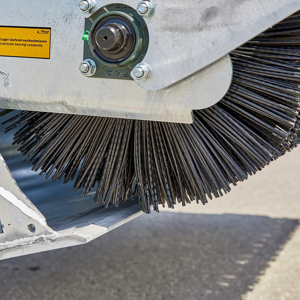 Kehrmaschine »PowerPro« inkl. Schwergutsschaufel – Bild 5